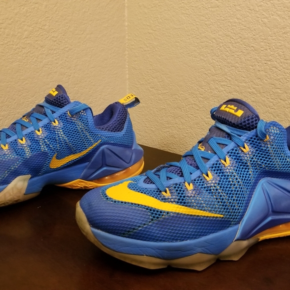 NIKE LEBRON 12 LOW MENS SIZE 10.5